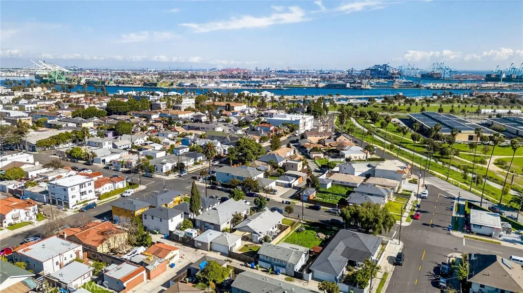 1725 S Centre Street, San Pedro, California 90731 home-pic-39