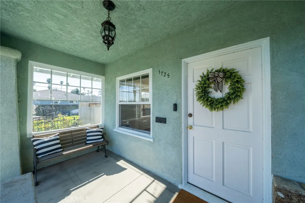 1725 S Centre Street, San Pedro, California 90731 home-pic-4