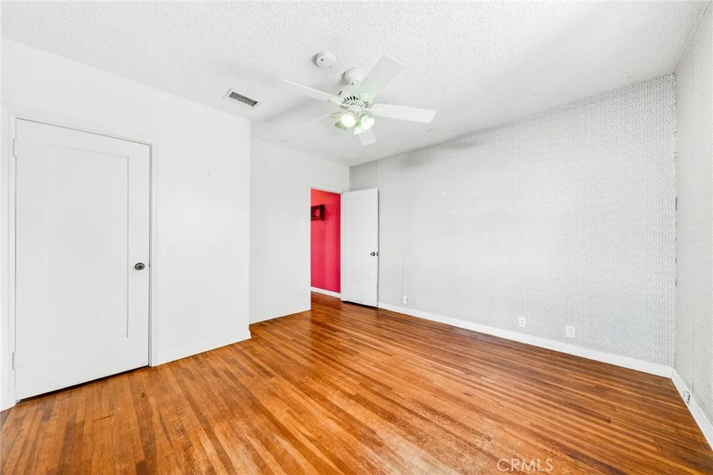 1725 S Centre Street, San Pedro, California 90731 home-pic-27