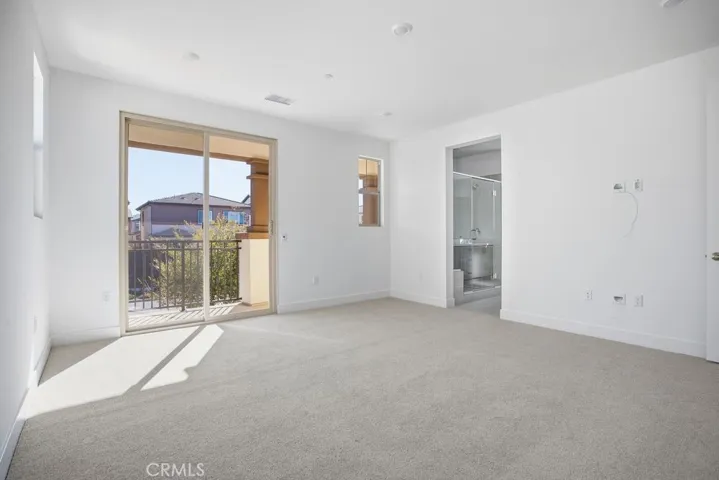 689 Beacon ~ Ready Now