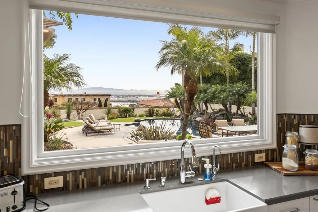 617 Gage Drive, San Diego, California 92106 home-pic-16