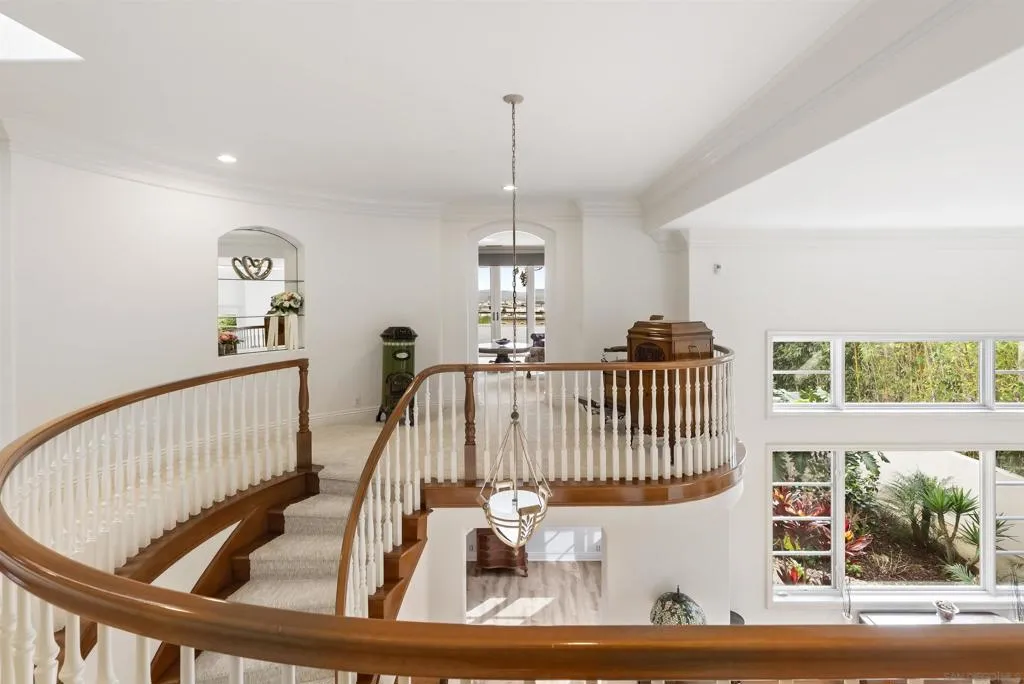 617 Gage Drive, San Diego, California 92106 home-pic-20
