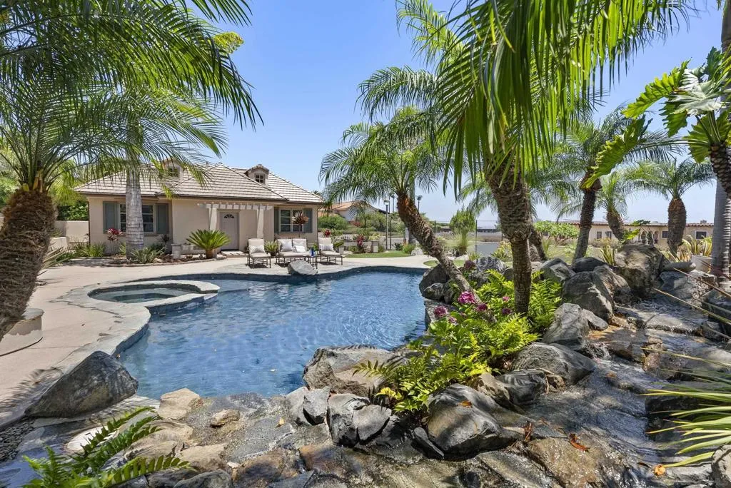 617 Gage Drive, San Diego, California 92106 home-pic-47