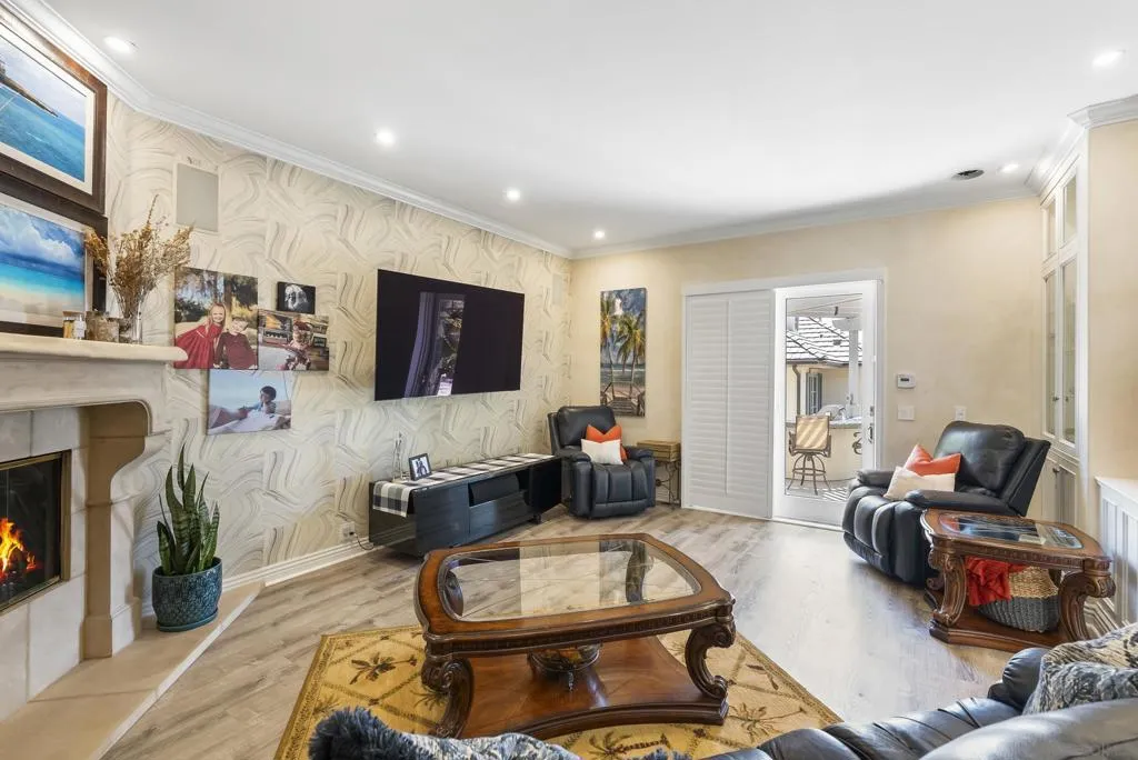 617 Gage Drive, San Diego, California 92106 home-pic-19