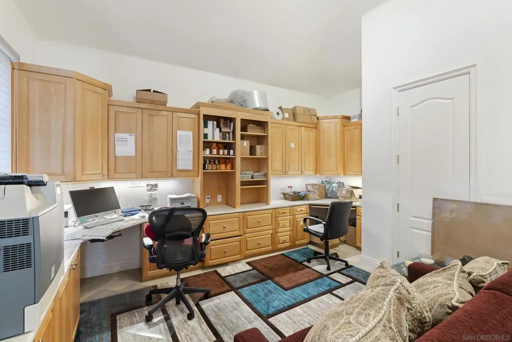 617 Gage Drive, San Diego, California 92106 home-pic-53