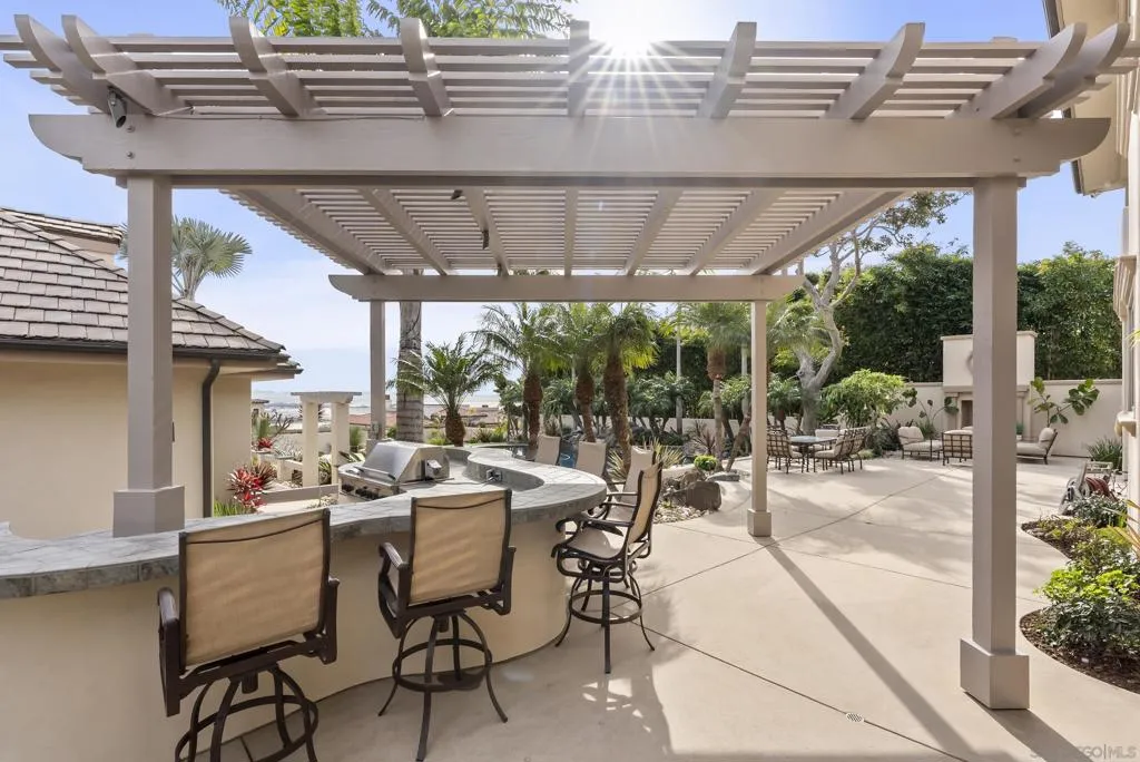 617 Gage Drive, San Diego, California 92106 home-pic-40