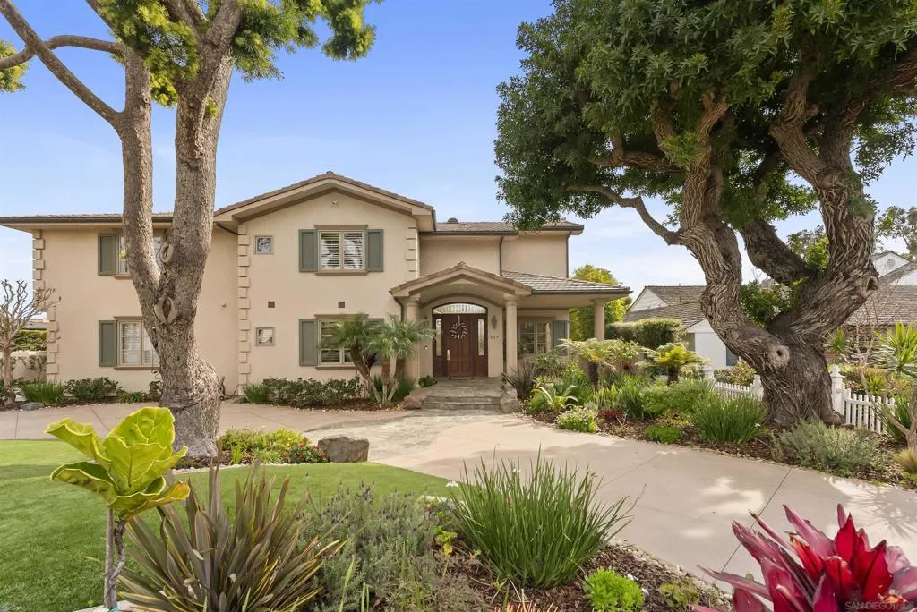 617 Gage Drive, San Diego, California 92106 home-pic-1