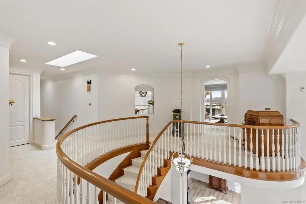 617 Gage Drive, San Diego, California 92106 home-pic-21