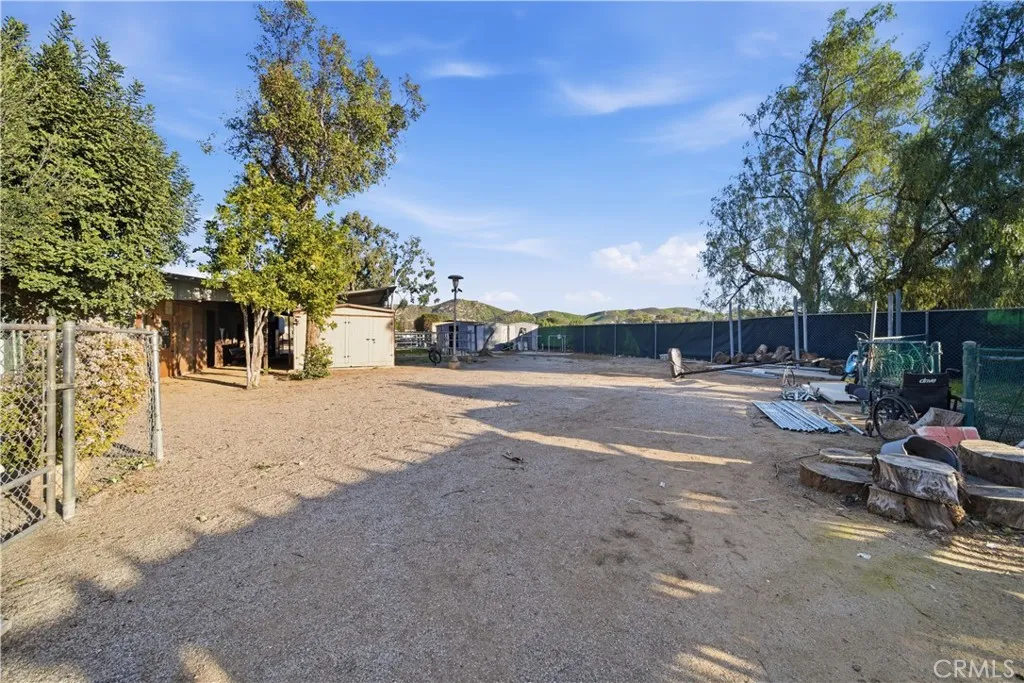 4221 Hillside Avenue, Norco, California 92860 home-pic-26