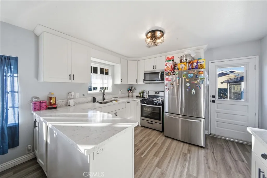 4221 Hillside Avenue, Norco, California 92860 home-pic-12