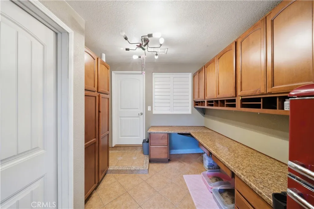4221 Hillside Avenue, Norco, California 92860 home-pic-21