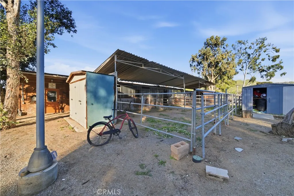 4221 Hillside Avenue, Norco, California 92860 home-pic-27