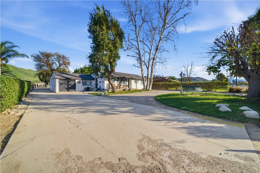 4221 Hillside Avenue, Norco, California 92860 home-pic-4