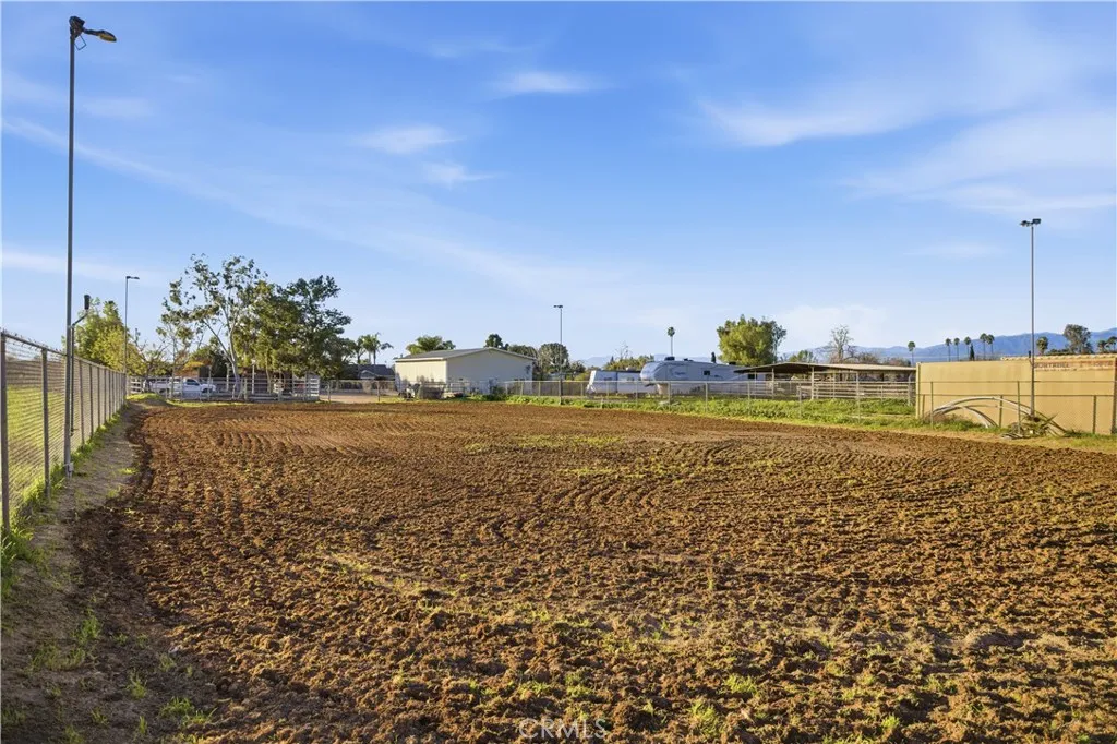 4221 Hillside Avenue, Norco, California 92860 home-pic-37