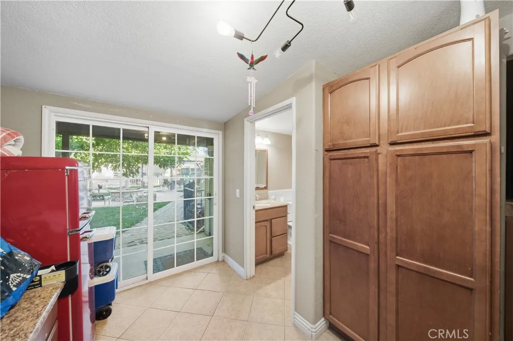 4221 Hillside Avenue, Norco, California 92860 home-pic-20