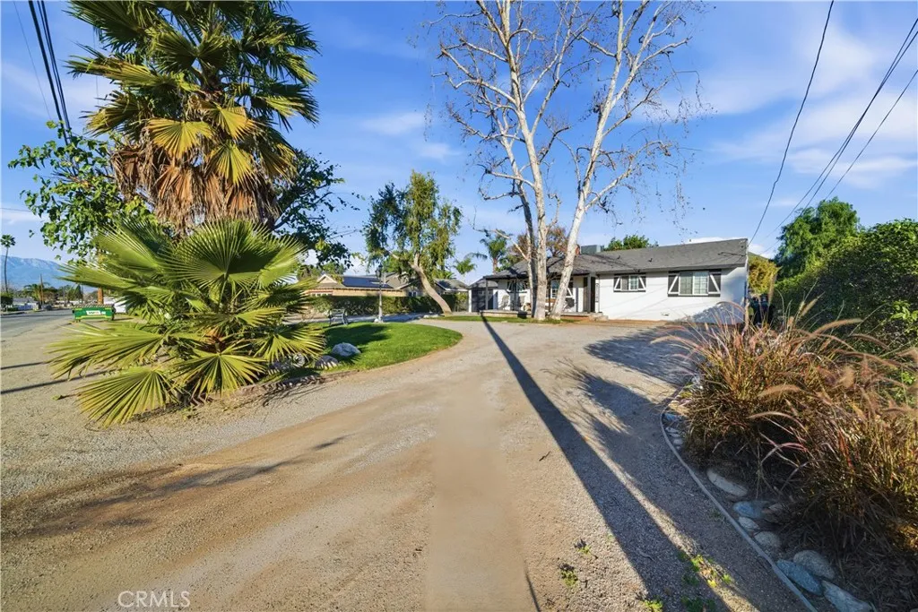 4221 Hillside Avenue, Norco, California 92860 home-pic-7