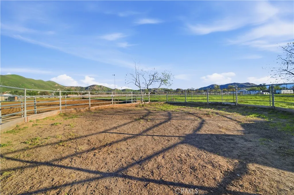 4221 Hillside Avenue, Norco, California 92860 home-pic-34