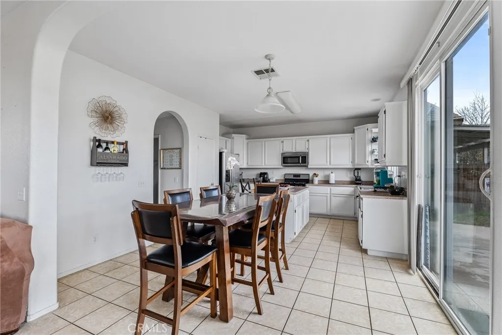 14286 Tortoise, Victorville, California 92394 home-pic-7