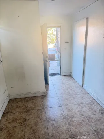 3881 Eucalyptus Avenue 3, Riverside, California 92507