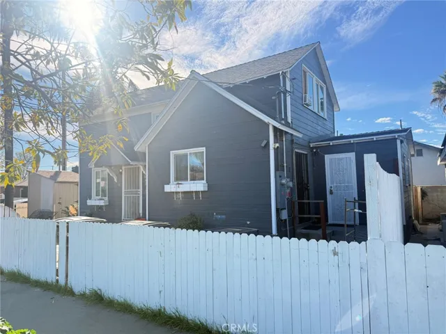 3881 Eucalyptus Avenue 3, Riverside, California 92507