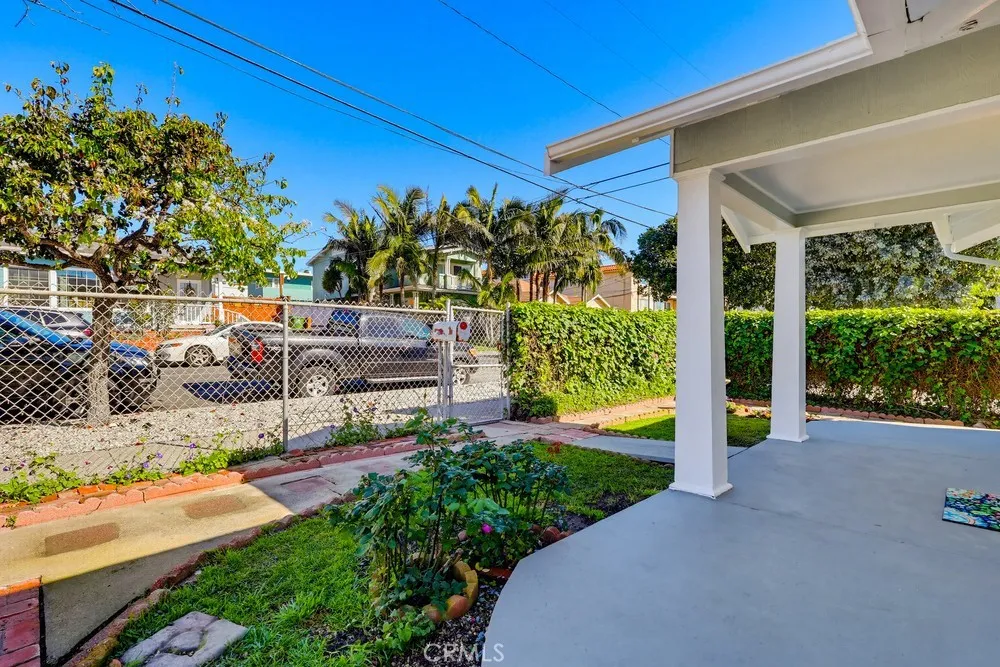 741 W 40th Street, San Pedro, California 90731 home-pic-21