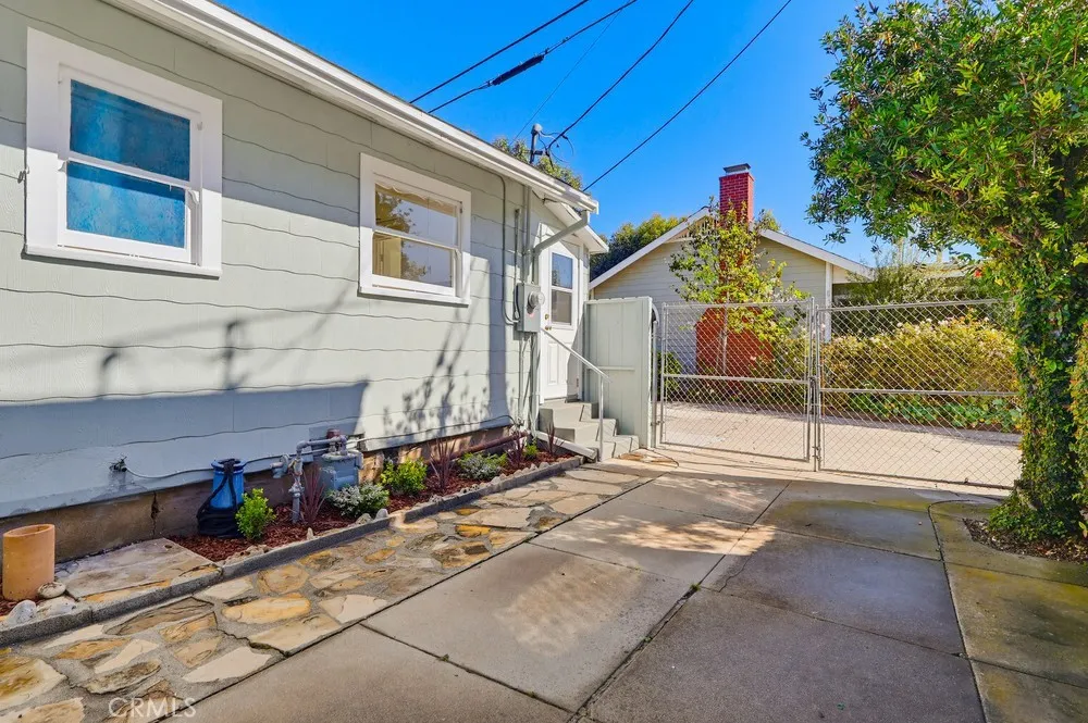 741 W 40th Street, San Pedro, California 90731 home-pic-26