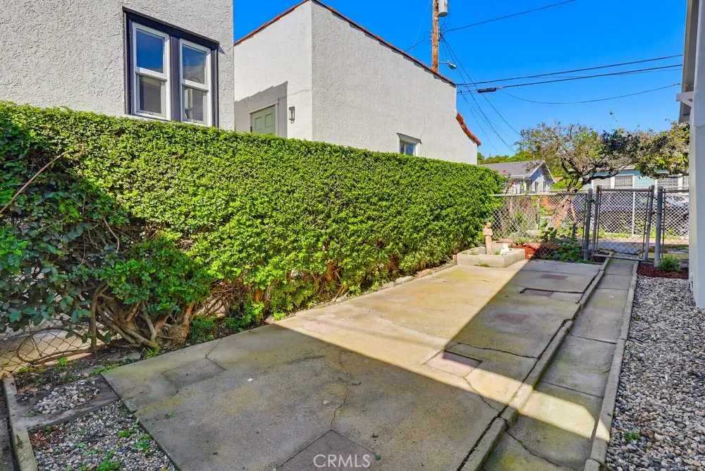 741 W 40th Street, San Pedro, California 90731 home-pic-24