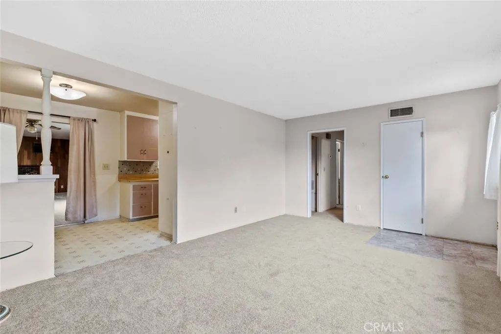 9825 Tujunga Canyon Place, Tujunga, California 91042 home-pic-11