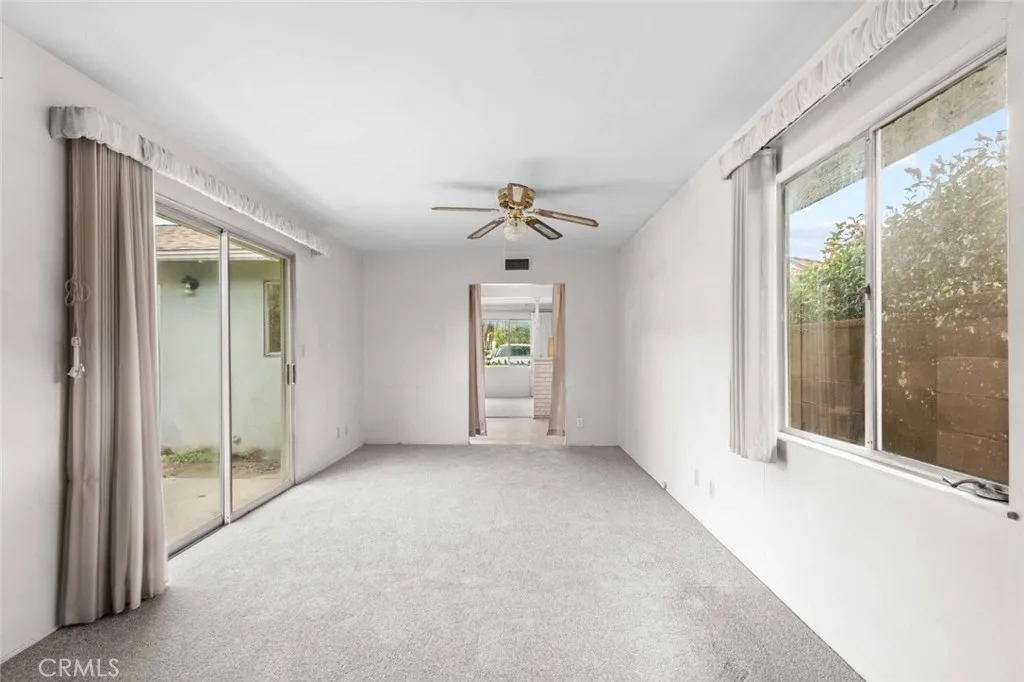 9825 Tujunga Canyon Place, Tujunga, California 91042 home-pic-20