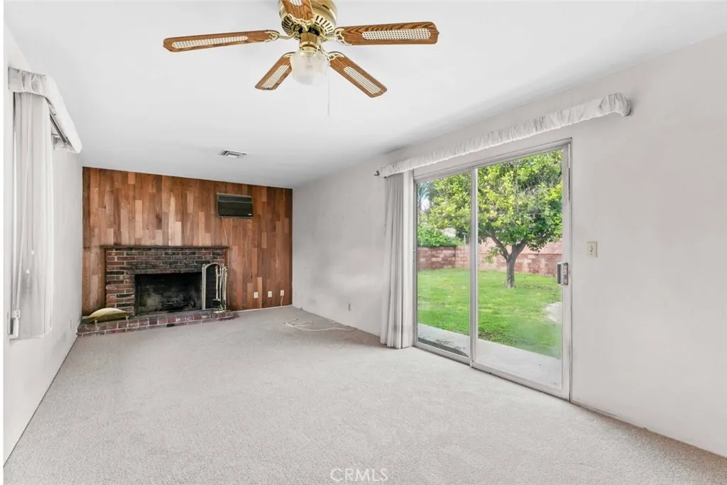 9825 Tujunga Canyon Place, Tujunga, California 91042 home-pic-19