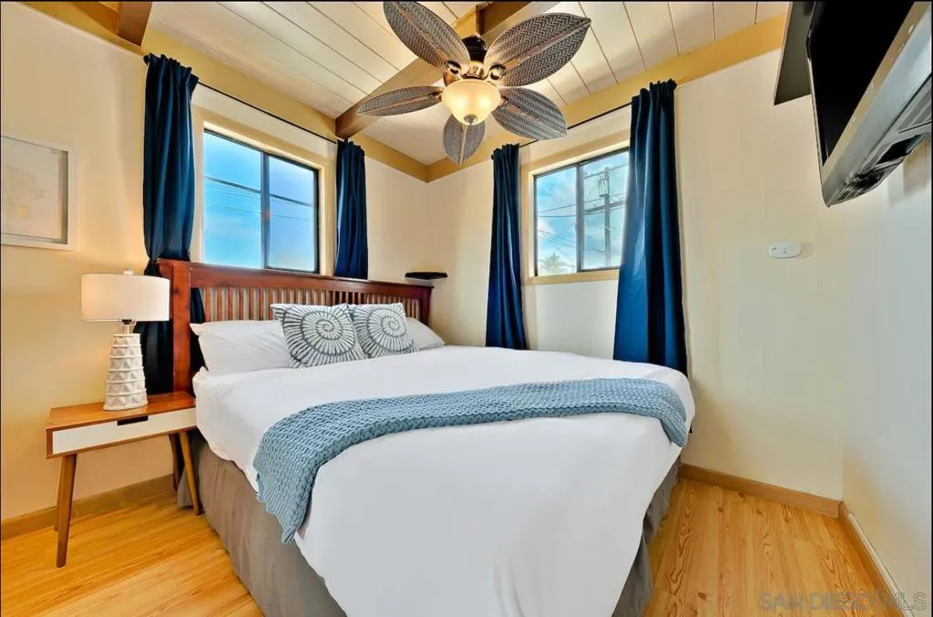 370 72 Nautilus St, La Jolla, California 92037 home-pic-30