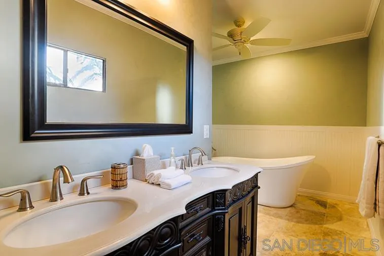370 72 Nautilus St, La Jolla, California 92037 home-pic-14