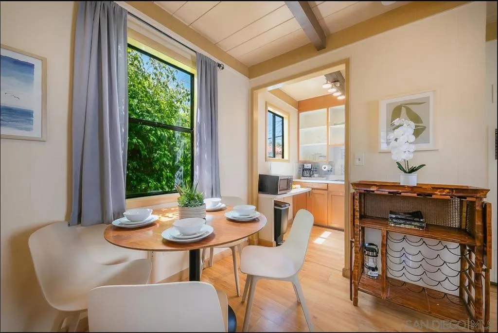 370 72 Nautilus St, La Jolla, California 92037 home-pic-26