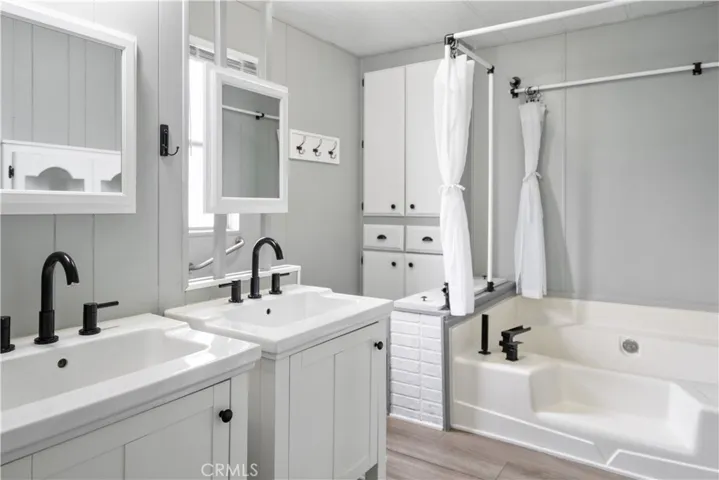 Ensuite Bathroom for Primary Bedroom