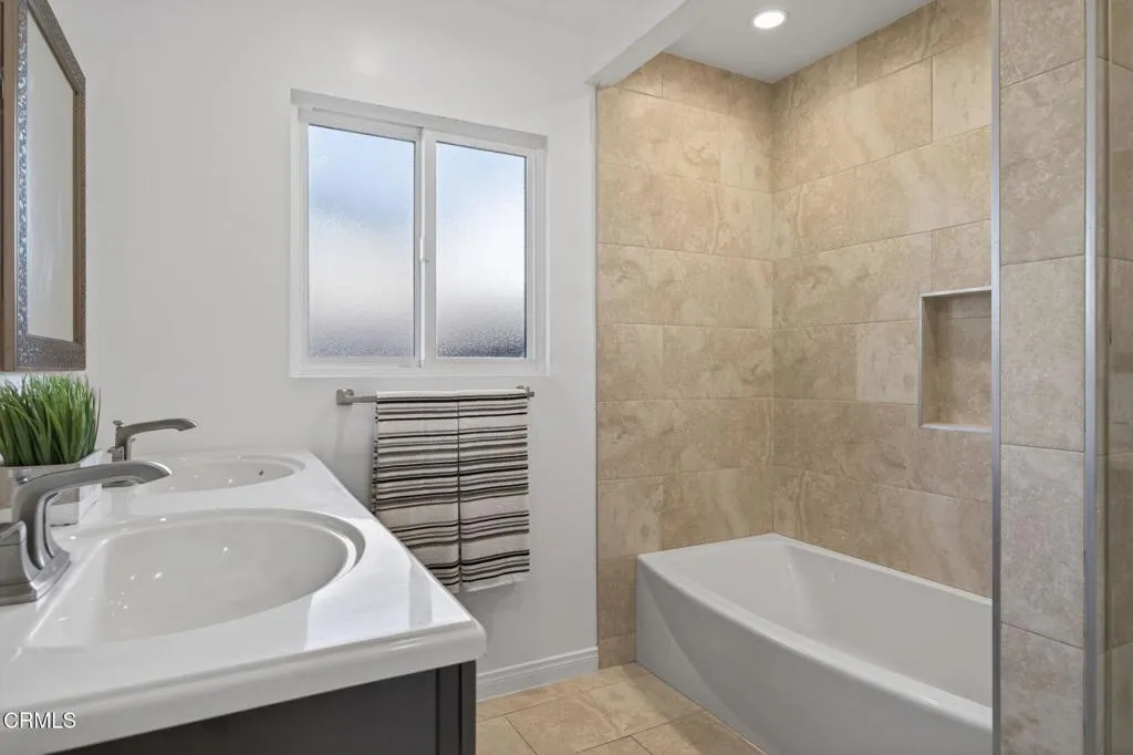 7500 Sale Avenue, Los Angeles, California 91307 home-pic-22