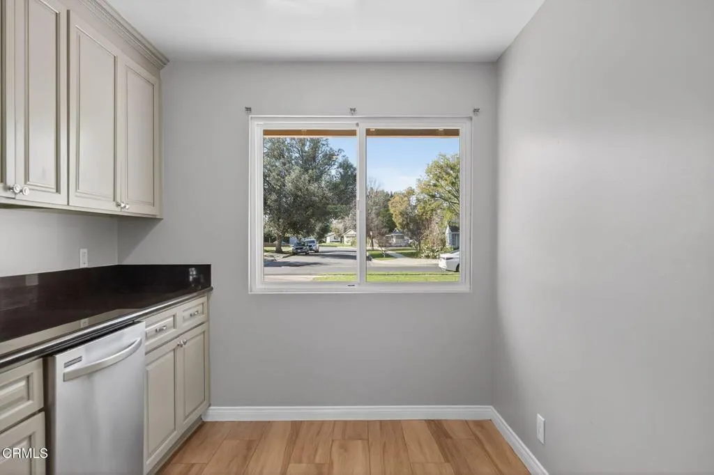 7500 Sale Avenue, Los Angeles, California 91307 home-pic-17
