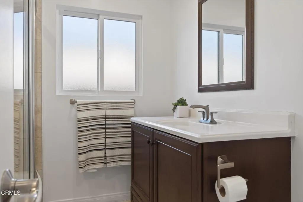 7500 Sale Avenue, Los Angeles, California 91307 home-pic-27