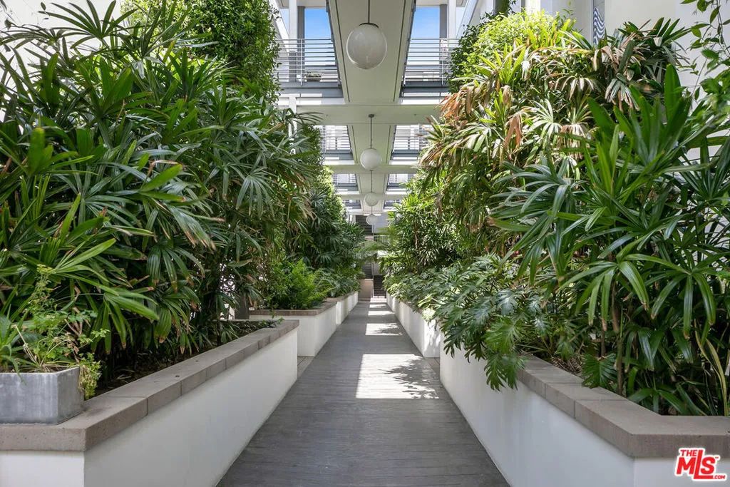 3119 Via Dolce 118, Marina Del Rey, California 90292 home-pic-16