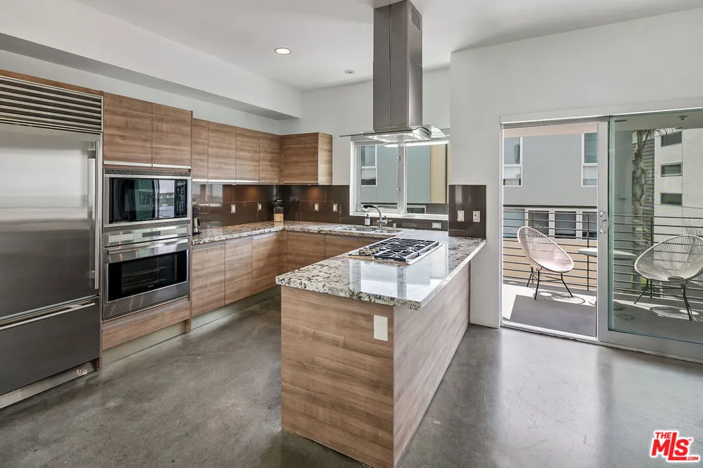3119 Via Dolce 118, Marina Del Rey, California 90292 home-pic-6
