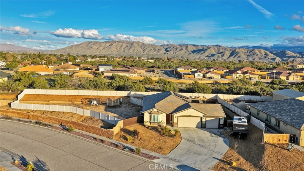 7249 Dayton, Hesperia, California 92345 home-pic-1