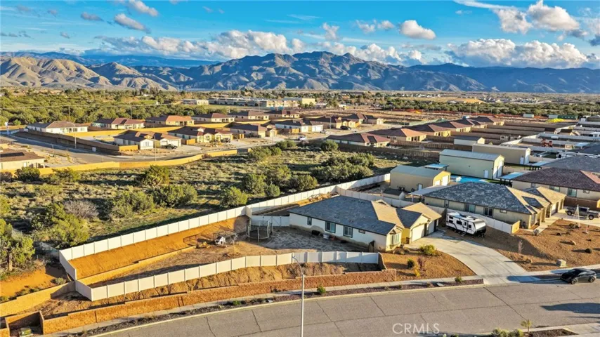 7249 Dayton, Hesperia, California 92345