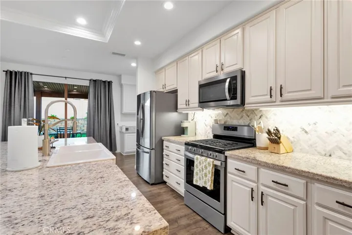 7249 Dayton, Hesperia, California 92345