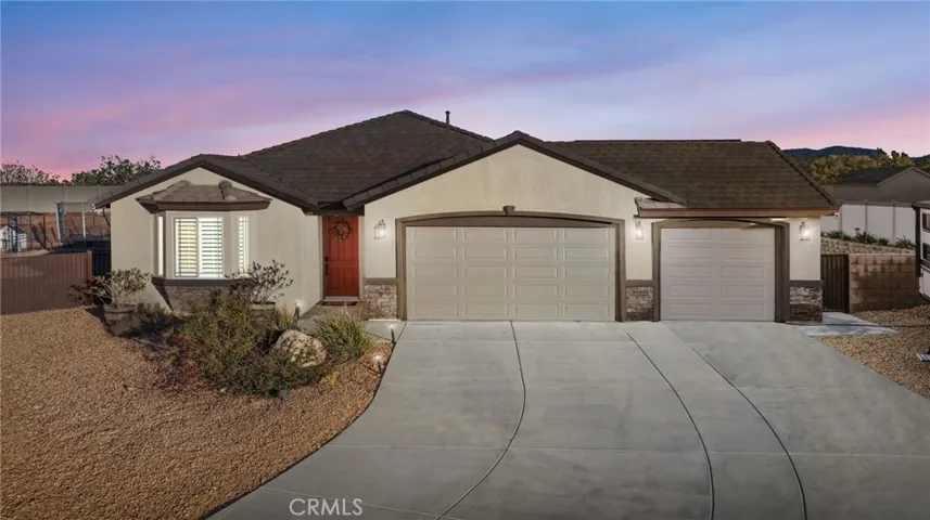 7249 Dayton, Hesperia, California 92345