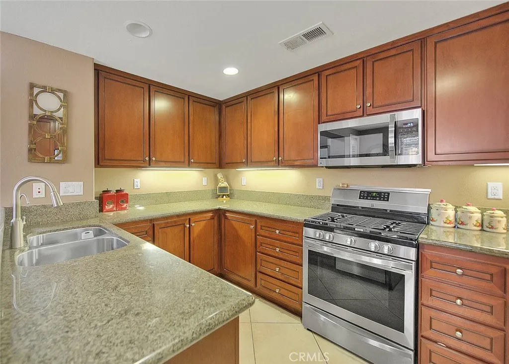 12347 Hollyhock 1, Rancho Cucamonga, California 91739 home-pic-8