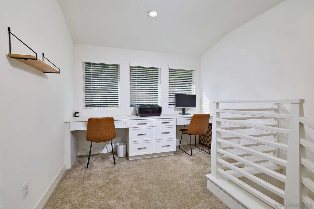 10992 Lotta Ct, San Diego, California 92126 home-pic-24