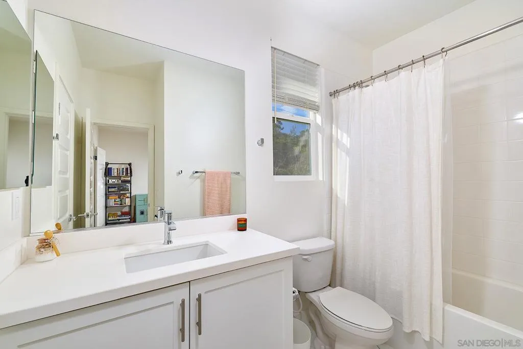 10992 Lotta Ct, San Diego, California 92126 home-pic-23