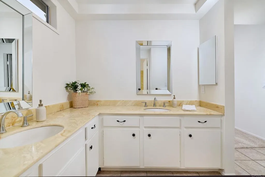 1128 Calle Del Baston, San Marcos, California 92078 home-pic-22