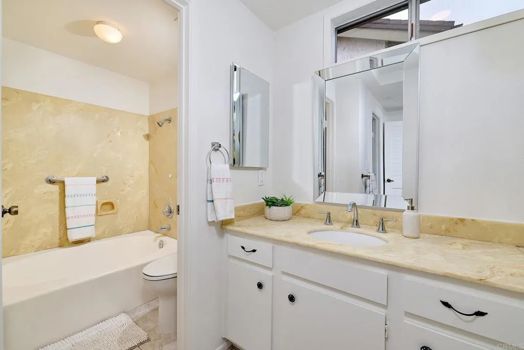 1128 Calle Del Baston, San Marcos, California 92078 home-pic-23