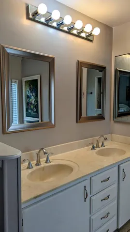 251013 Red Cir Ad Pics 15