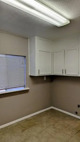 251013 Red Cir Ad Pics 22